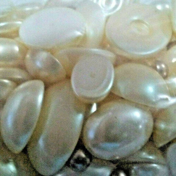 Pearls Flat back and Round, Oval, Beads NWT - Picture 1 of 1
